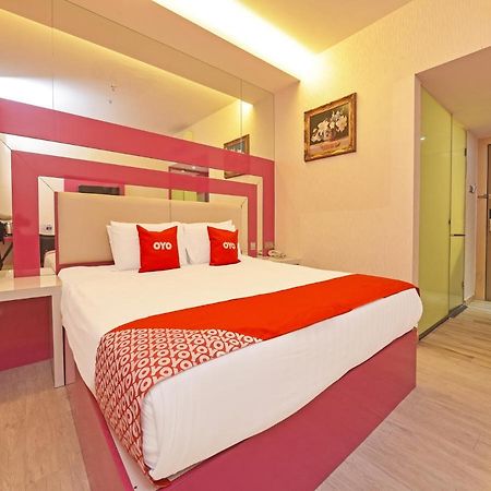 Capital O 90130 Sawadee Hotel Джохор-Бару Екстер'єр фото