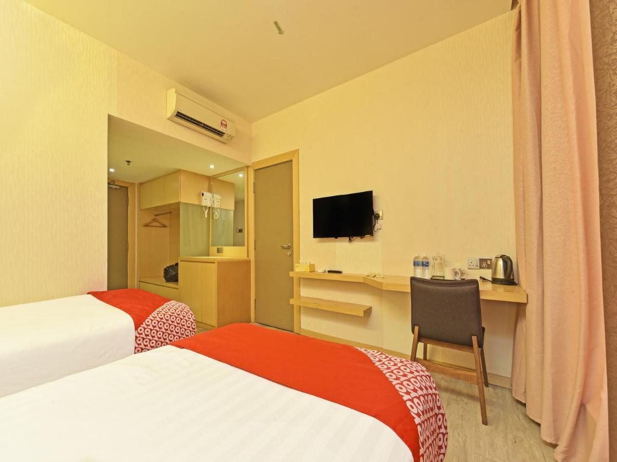 Capital O 90130 Sawadee Hotel Джохор-Бару Екстер'єр фото