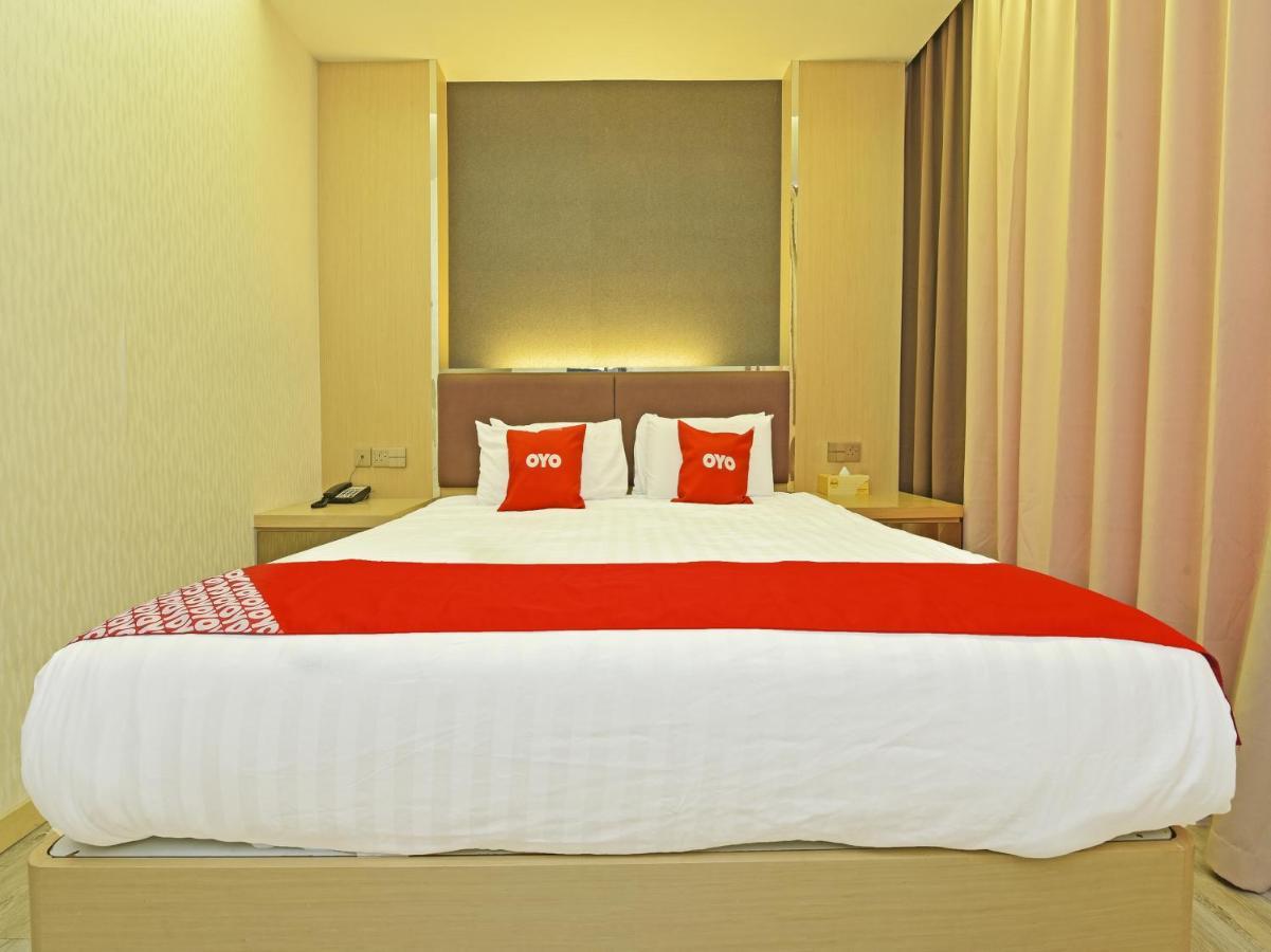 Capital O 90130 Sawadee Hotel Джохор-Бару Екстер'єр фото