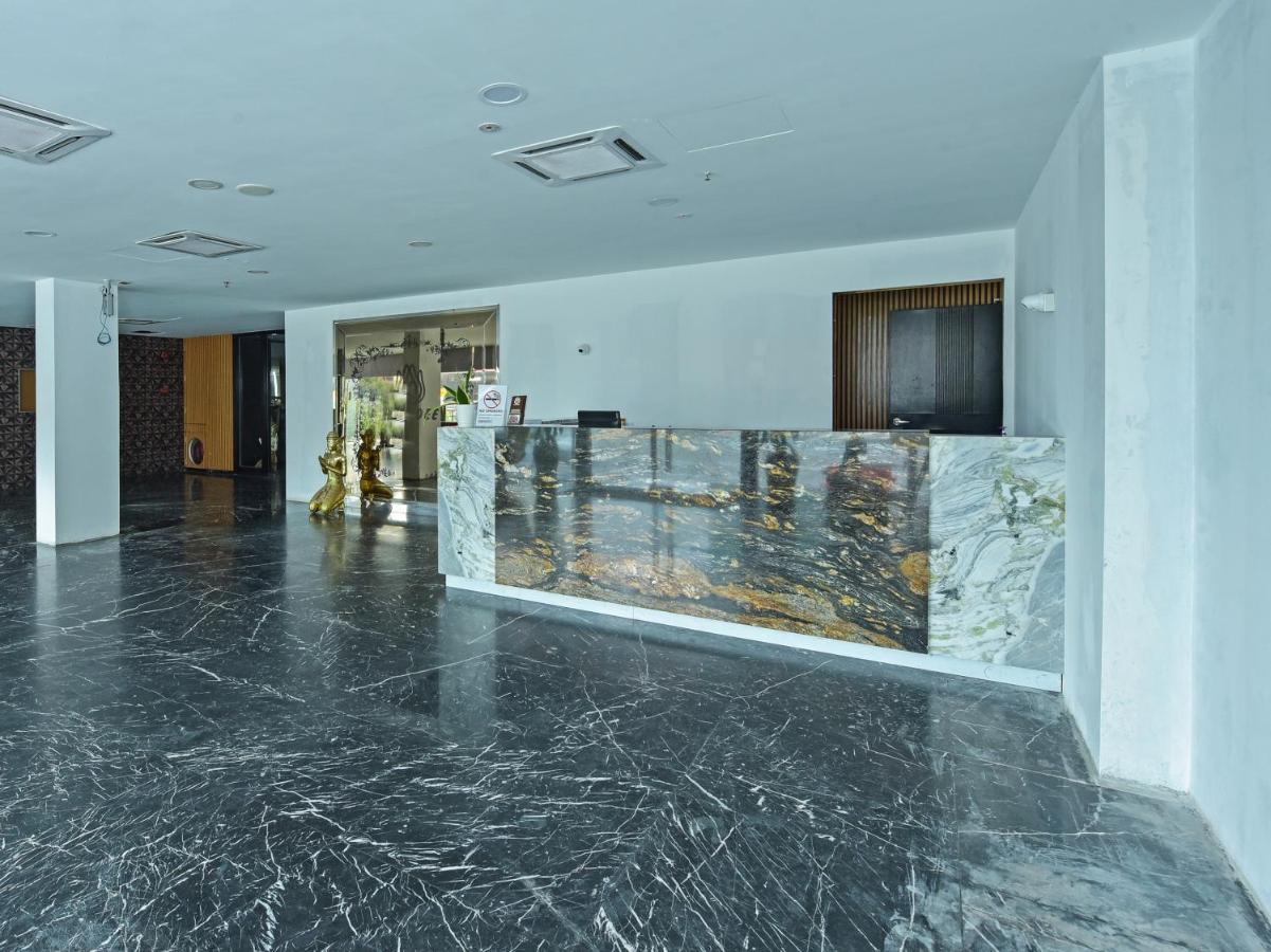 Capital O 90130 Sawadee Hotel Джохор-Бару Екстер'єр фото