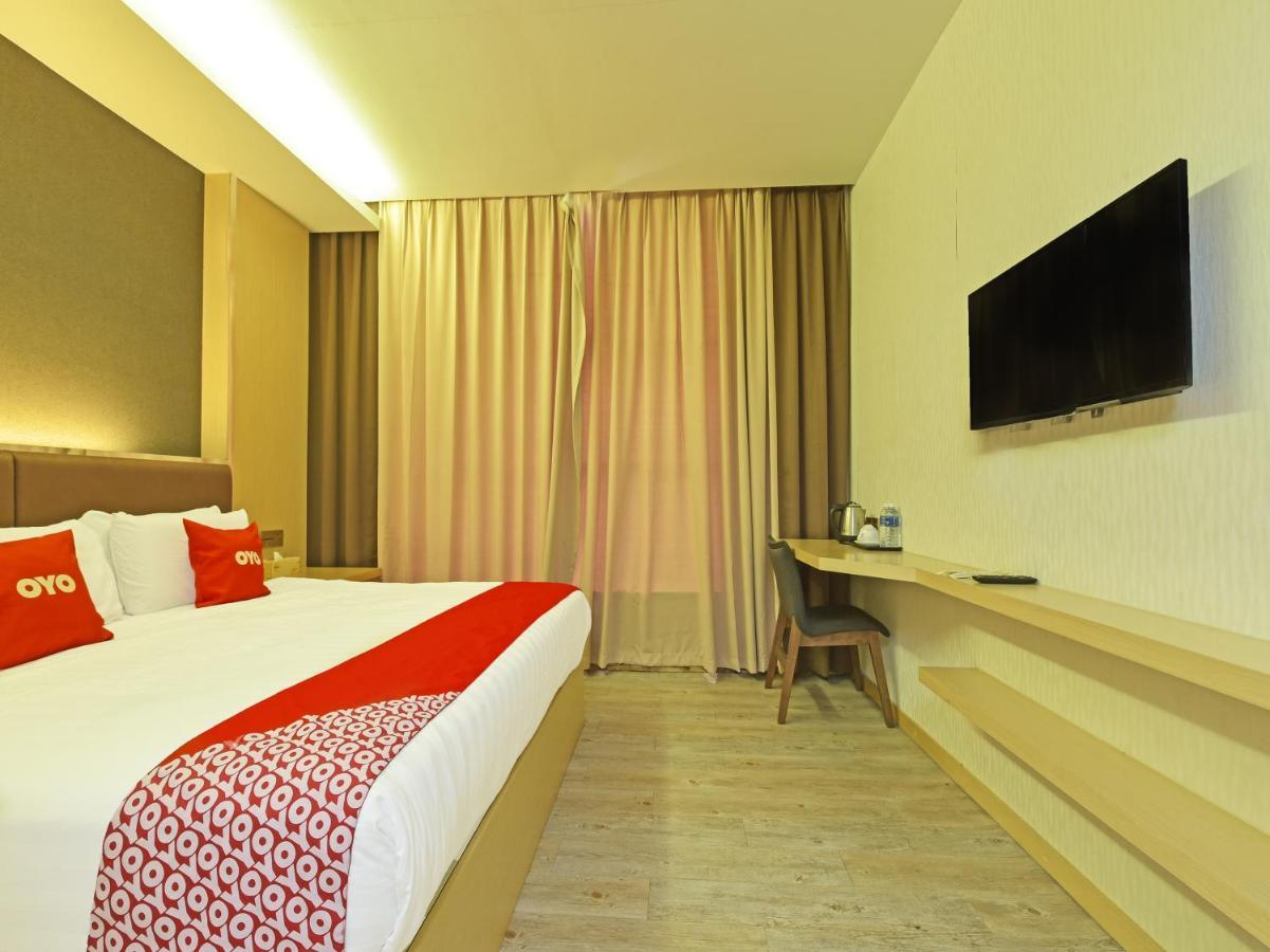 Capital O 90130 Sawadee Hotel Джохор-Бару Екстер'єр фото